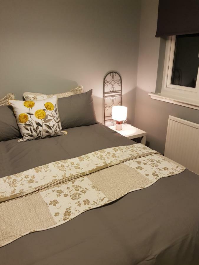 Three Bedroom House Pet Friendly Superfast Wifi 200Mbps Stirling Exterior foto