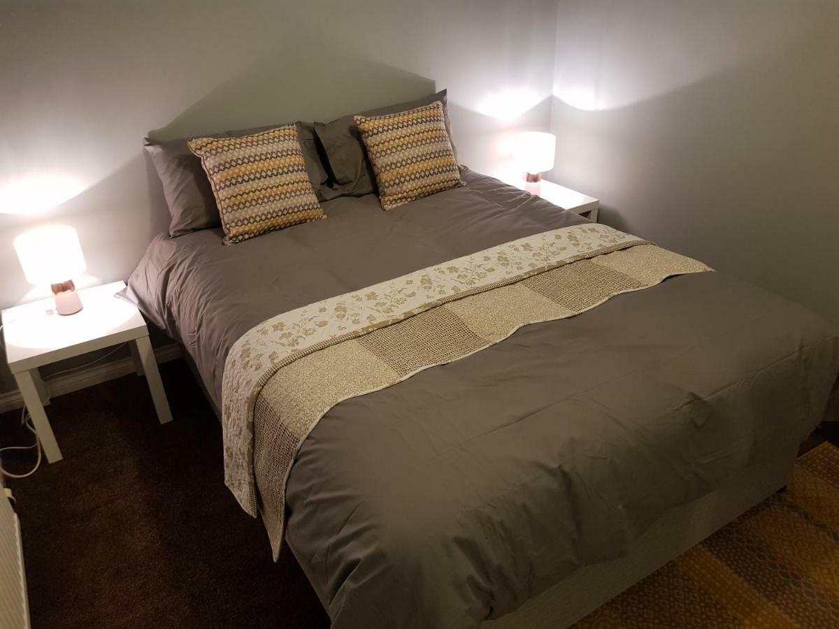 Three Bedroom House Pet Friendly Superfast Wifi 200Mbps Stirling Exterior foto